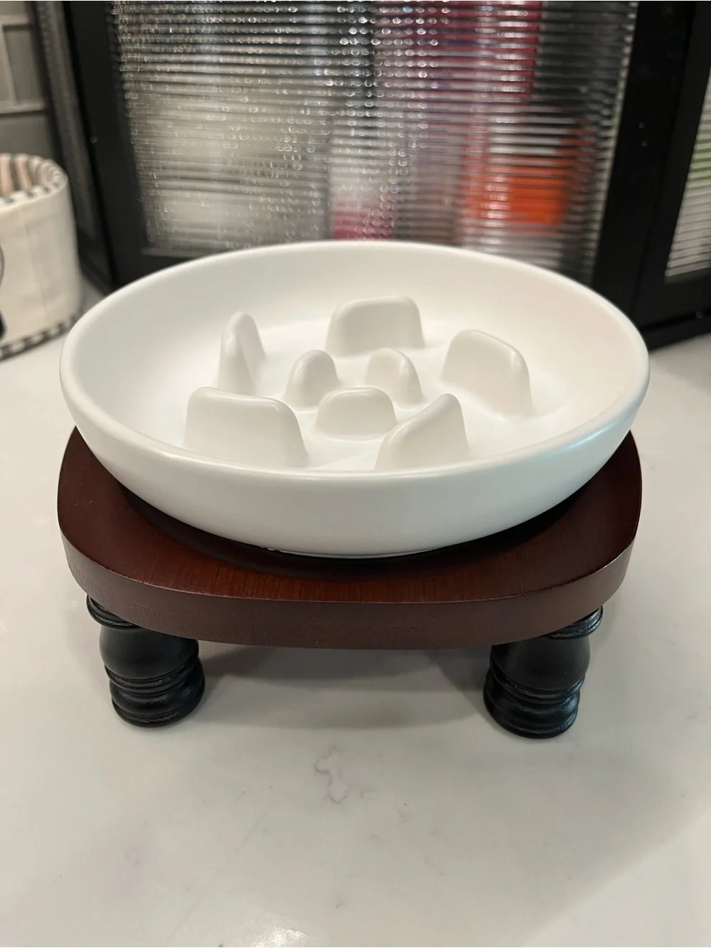 Slow-Feed Cat Bowl with Brown Cat-Shaped Wooden Stand - White Bowl